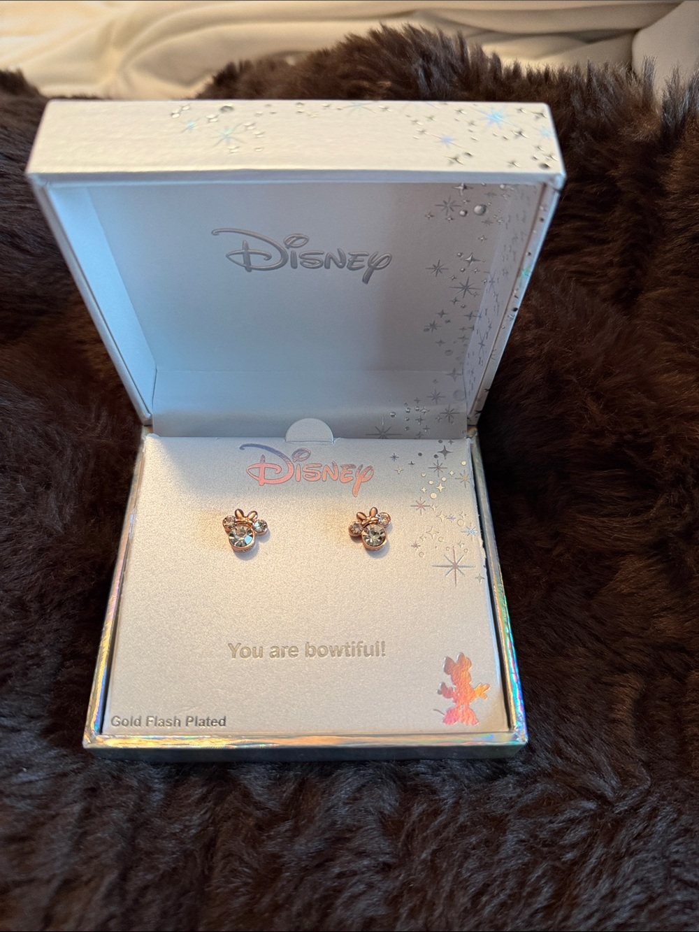 Disney gold flash plated Minnie mouse earrings new in box